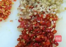 Illustration of how to braise eggplant in rice soup 4