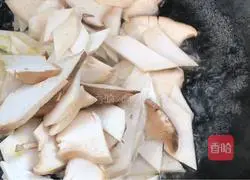 Illustration of how to make mixed vegetables and king oyster mushroom 5