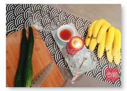 Illustration of how to make spicy and sour cucumber with minced garlic 1