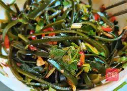 Illustration of how to make cold kelp shreds 17