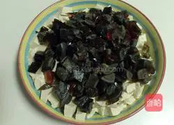 Illustration of how to make preserved eggs with tofu 5