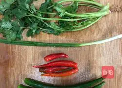 Illustration of how to make spicy cold tender beef 4