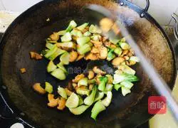 Illustration of how to make oyster sauce, mushrooms and rapeseed 5