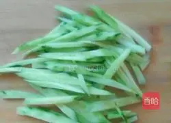 Illustration of how to make cold cucumber 1