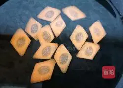 Illustration of how to make cucumber and yuba 6