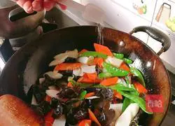 Illustration of how to make snow pea lettuce 8