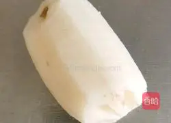 Illustration of how to make salt and pepper lotus root slices 1