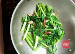 Illustration of how to stir-fry vegetables with mushrooms 6