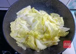 Illustration of how to cook cabbage and tofu stew 6