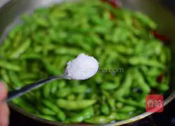 Illustration of spicy boiled edamame 2