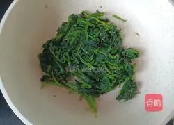 Illustration of how to make cumin spinach 9