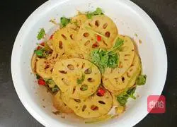 Illustration of how to make cold lotus root 16