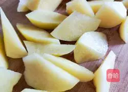 Roast Illustration of how to make potato wedges 2