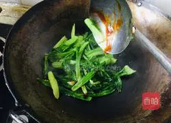 Illustration of how to make garlic lettuce 6