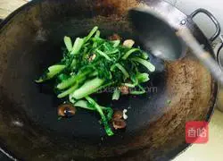 Illustration of how to make fried Chinese cabbage with mushrooms 7