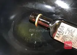 Illustration of how to make fried cauliflower with fungus 9