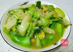 Illustration of how to make scrambled eggs with luffa 7