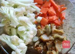 Illustration of how to make minced pork and cauliflower 2