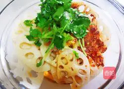 Illustration of how to make cold lotus root slices 10