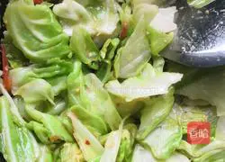 Illustration of how to make fried tofu skin with cabbage 8