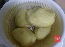 Illustration of how to make spicy potato chips 1