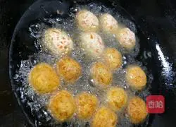 Illustration of how to make vegetarian meatballs 6