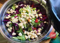 Illustration of how to make cold peanut, parsley and purple cabbage 5