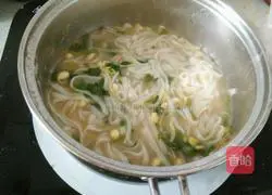 Illustration of making slurry noodles 10