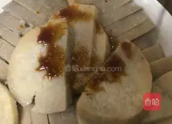 Illustration of how to make scallion oil and taro 6