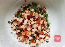 Illustration of how to make Chinese toon with dried incense 3