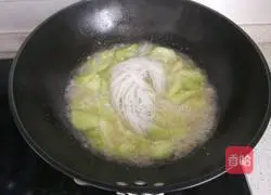 Illustration of how to stir-fry luffa vermicelli 10
