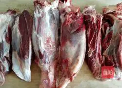 Illustration of how to make five-spice sauce beef 1