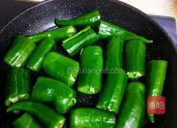 Illustration of how to make tiger skin peppers (light food to reduce fat) 7