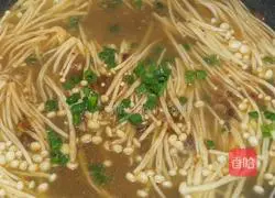 Illustration of making enoki mushrooms with soy sauce 6