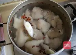 Illustration of how to make crystal pig's trotters 7