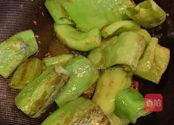 Illustration of how to make tiger skin pepper 6