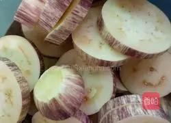 Illustration of how to make eggplant pancakes 1