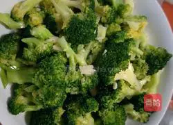 Garlic Broccoli Recipe Illustration 9