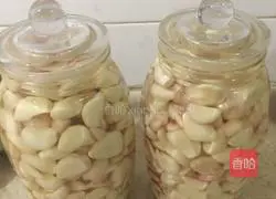 Illustration of how to make sweet and sour garlic 5