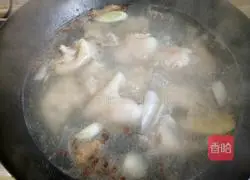 Illustration of how to make crystal pig's trotters 4