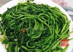 Illustration of how to make garlic watercress 11