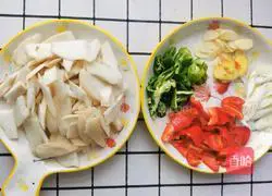 Illustration of how to make fried king oyster mushrooms 2