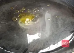 Illustration of how to make fried lotus root slices with snow peas 4