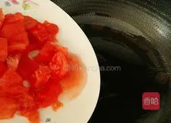 Illustration of how to make fried celery with tomatoes 3
