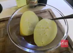 Illustration of homemade mashed potatoes 4