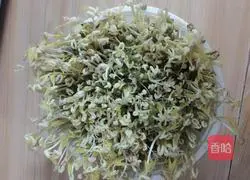 Illustration of how to make bean sprouts~shaking the sprouts~8