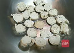 Illustration of how to make dry stir-fried mold thousand tubes 4