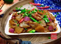 Illustration of how to make hot and sour konjac flowers with pickled peppers 14