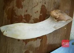 Illustration of how to make king oyster mushrooms with spinach 4