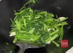 Illustration of how to make stir-fried mustard greens 7
